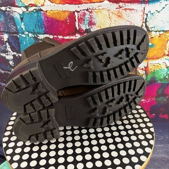 B-52 by Bullboxer Lug Vegan Leather Side Zip Chunky Boot Size 10 Medium Brown N - Picture 5 of 7